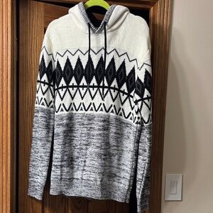 Rue21 Black and White Geometric Sweater